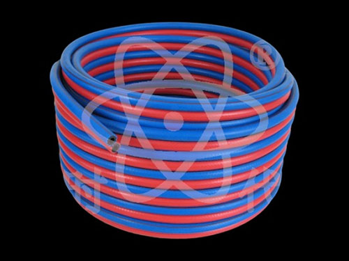 PVC and rubber composite high-strength polyester fiber oxygen-acetylene single and double hoses PVC橡膠復(fù)合高強(qiáng)度滌綸纖維氧氣乙炔單體、雙聯(lián)管